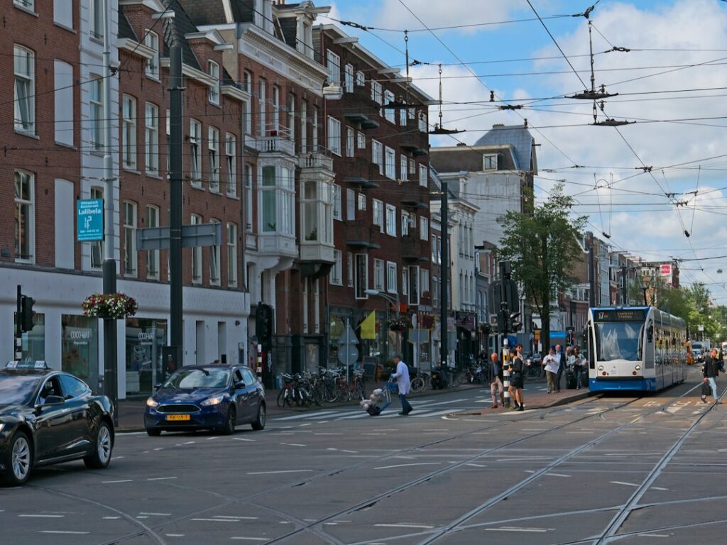 Ontdek de gezellige koopavond in Amsterdam: langer winkelen in de stad