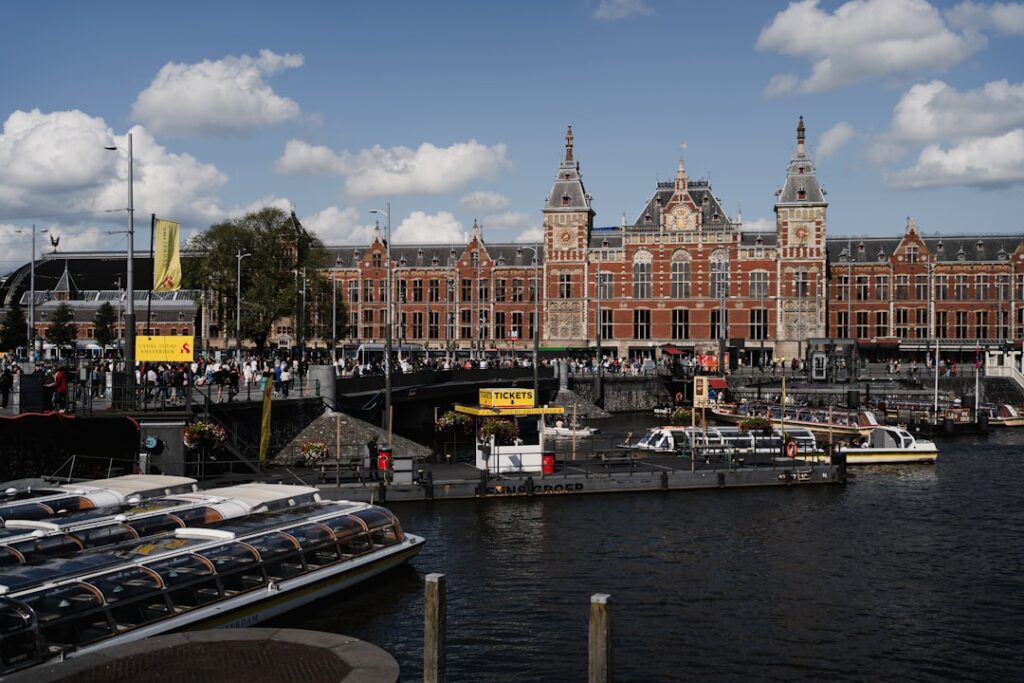 Alles wat je wilt weten over lockers bij Amsterdam Centraal