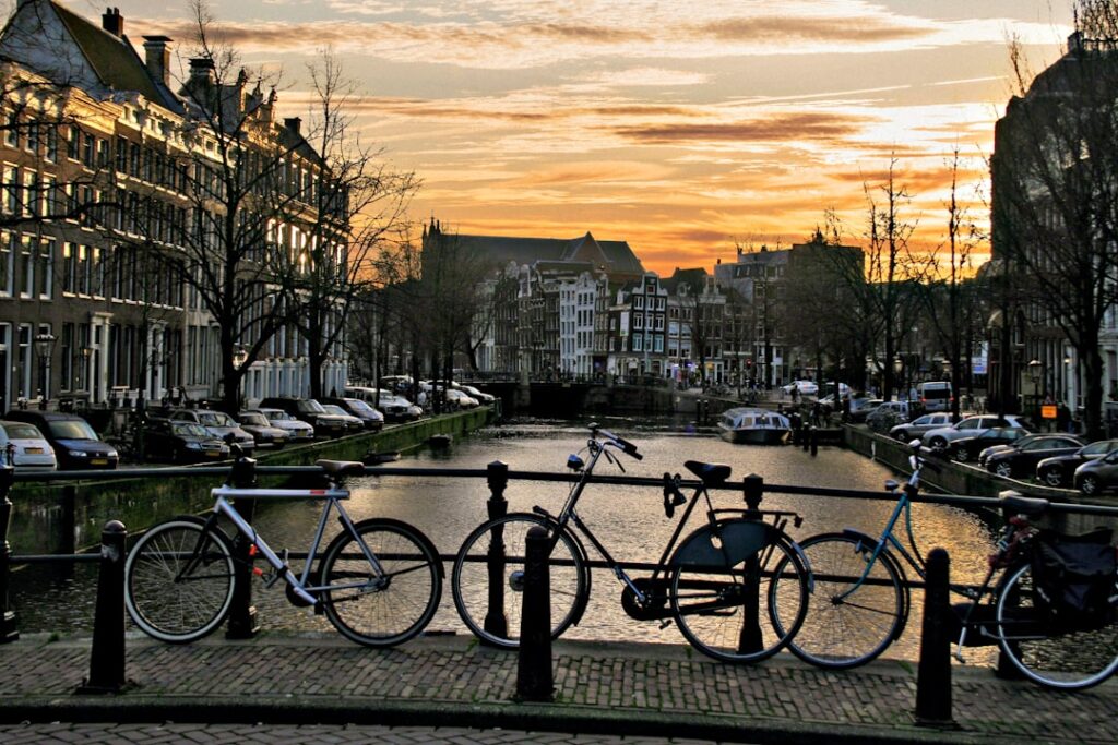 De mooiste plekken om de zonsondergang in Amsterdam te beleven